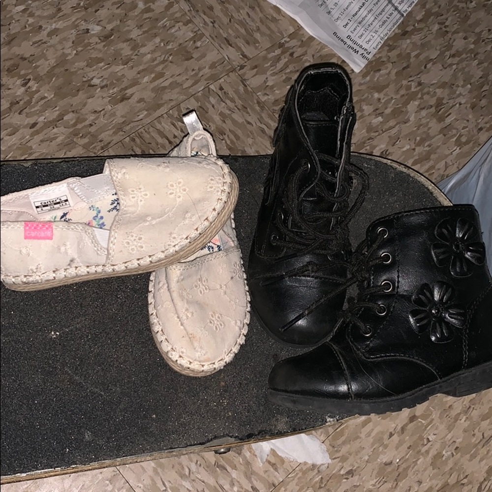 Children place toddler shoes